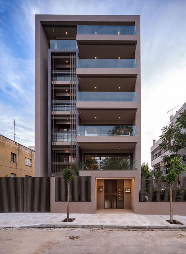 P16 &#8211; RESIDENTIAL BUILDING IN ATHENS